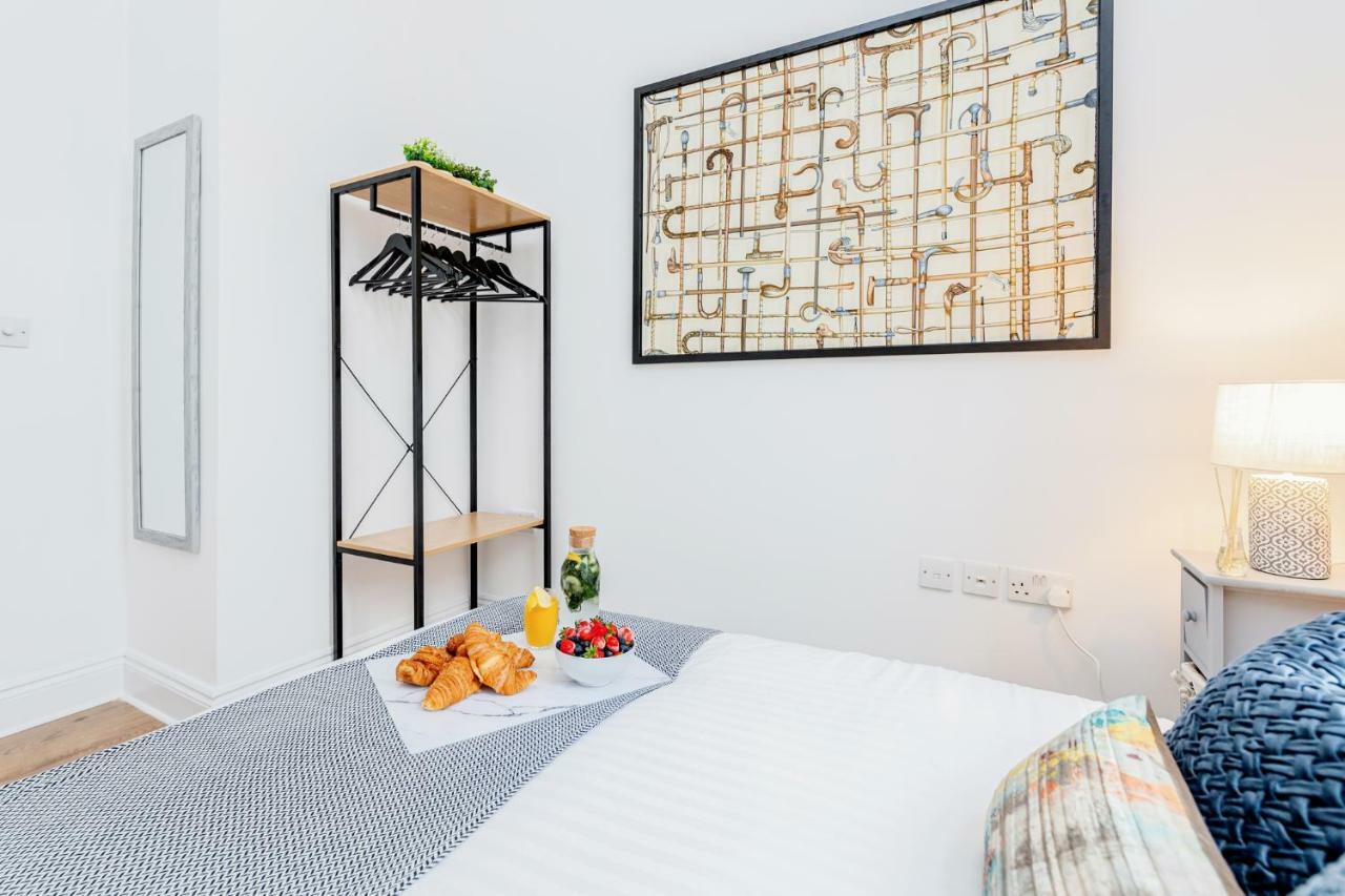 Bright & Spacious 4Beds Home - Kensington High Street-Olympia London Exteriör bild