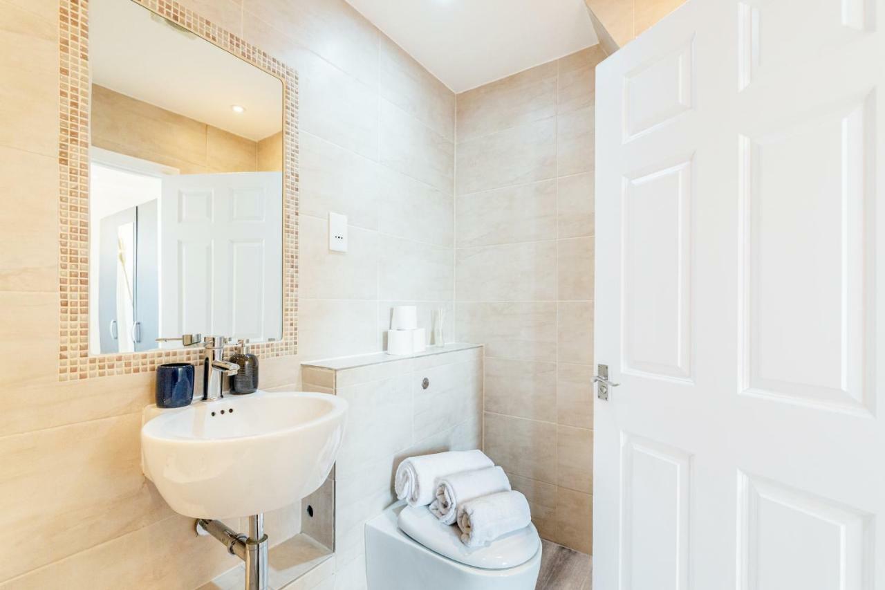 Bright & Spacious 4Beds Home - Kensington High Street-Olympia London Exteriör bild